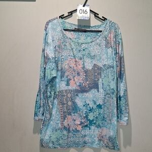 016 NWOT Women's Blouse